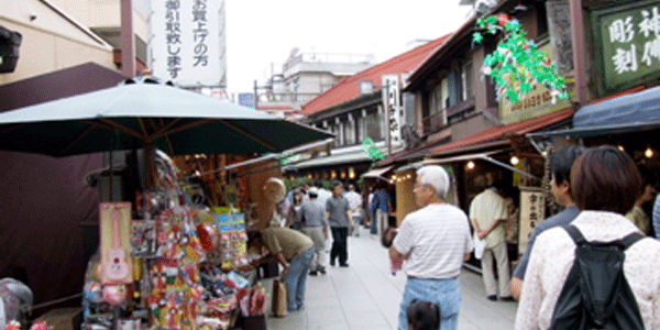 柴又参道